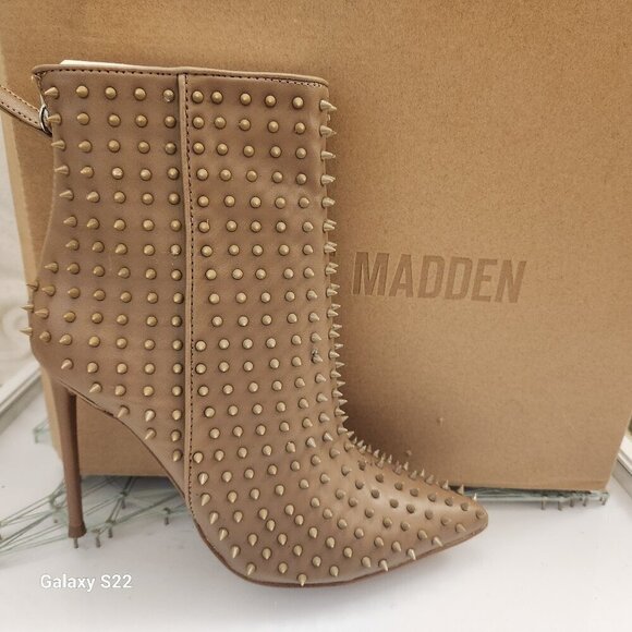 Steve Madden Vapor Mocha Ankle Booties. NIB. Size: various - Picture 1 of 10